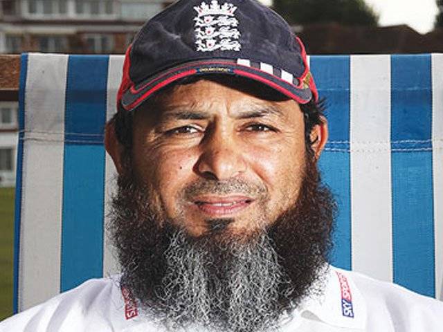 Mushtaq backs England to overturn Pakistan