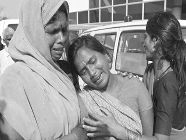 10 die in Indian shrine stampede