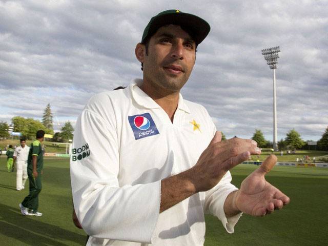 Misbah, Strauss expect heavy workload for bowlers