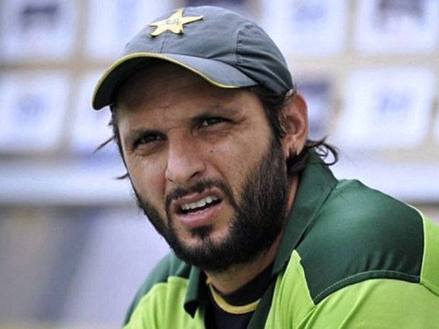 Afridi luring top stars with double-wicket event