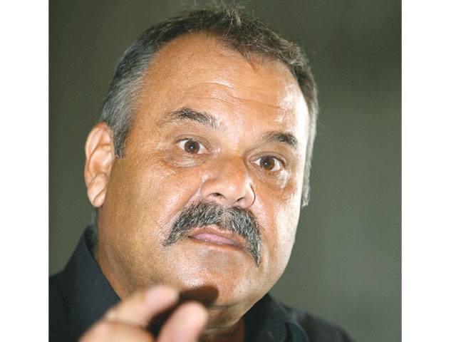 Intikhab confirms Whatmore appointment as head coach
