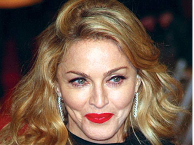 Madonna to marry toyboy beau?