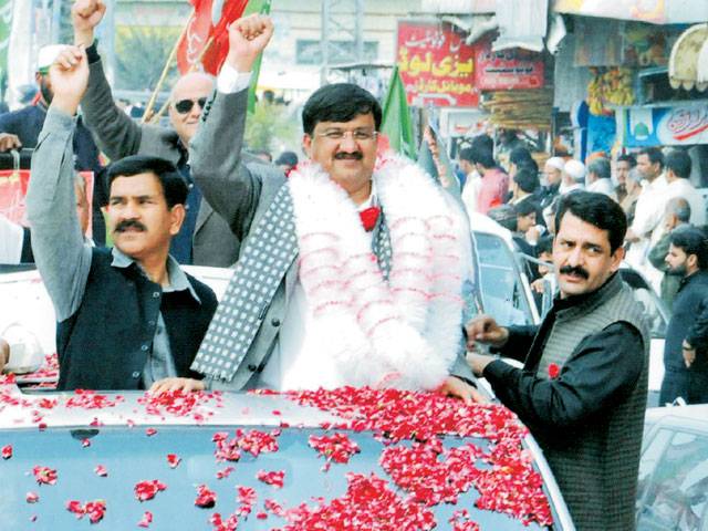 Qadoosi leads PTI rally to Gujar Khan
