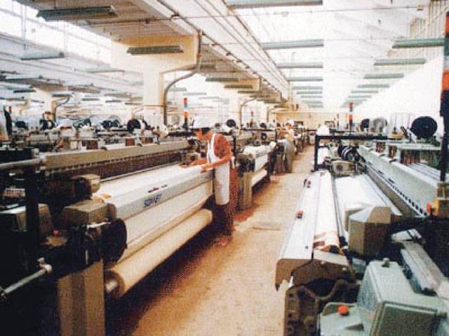 Textile export posts 7.5pc negative growth in 8 months