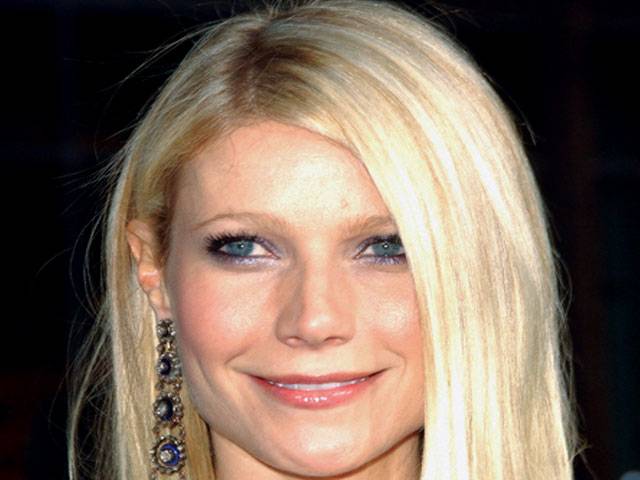 Gwyneth Paltrow takes limo for 100 yards 