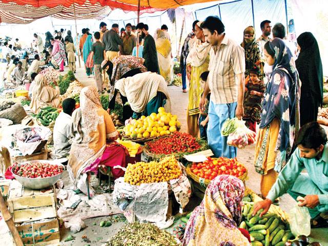 DCO takes notice of poor arrangements at bazaars