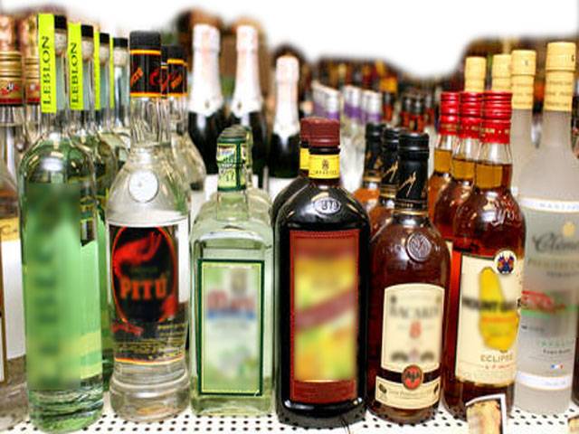 Coastguards seize 1,500 foreign liquor bottles