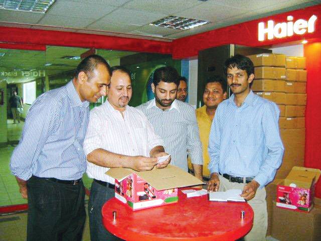 Lucky draw of Haier held