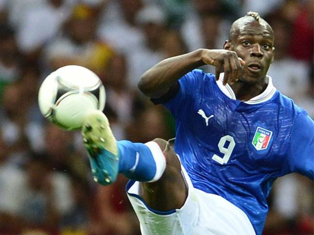 Balotelli fires masterly Italy into final 