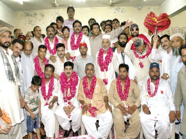 Chaudhry Nazir Ahmad Panel wins Akhbar Farosh Union elections