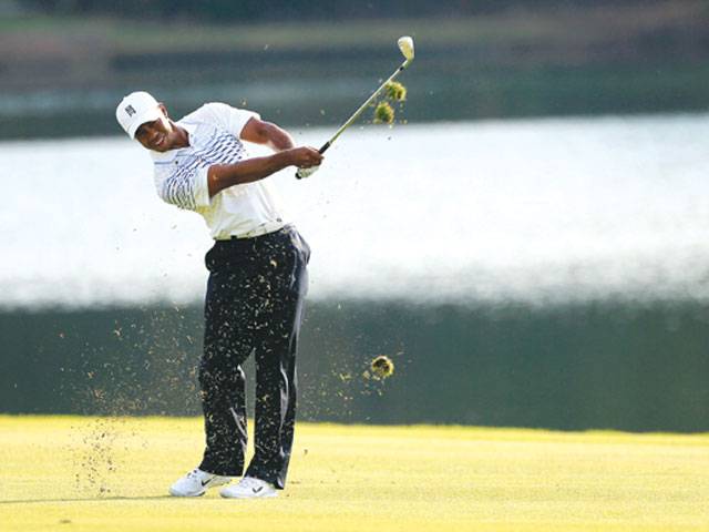 Tiger Woods, Justin Rose share lead at PGA Tour Championship
