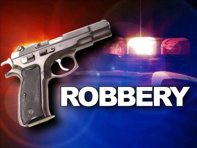 Robber shoots self to death while fleeing