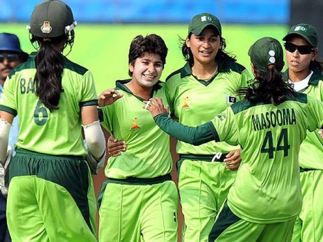 Pakistan, India set for final clash