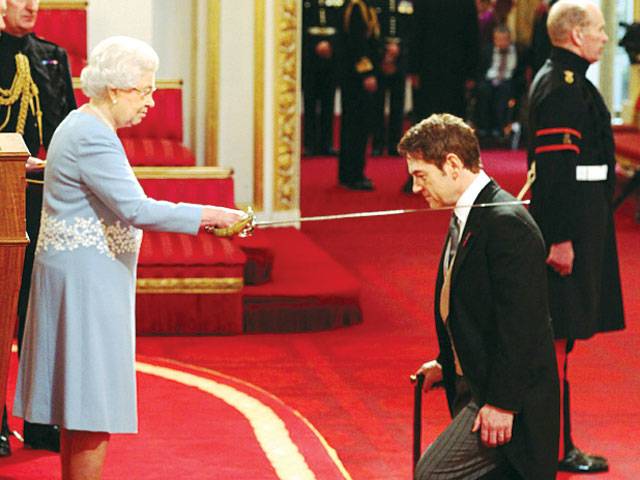 Kenneth Branagh is knighted