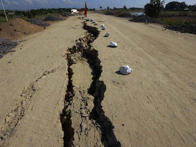 Strong Myanmar quake kills 13