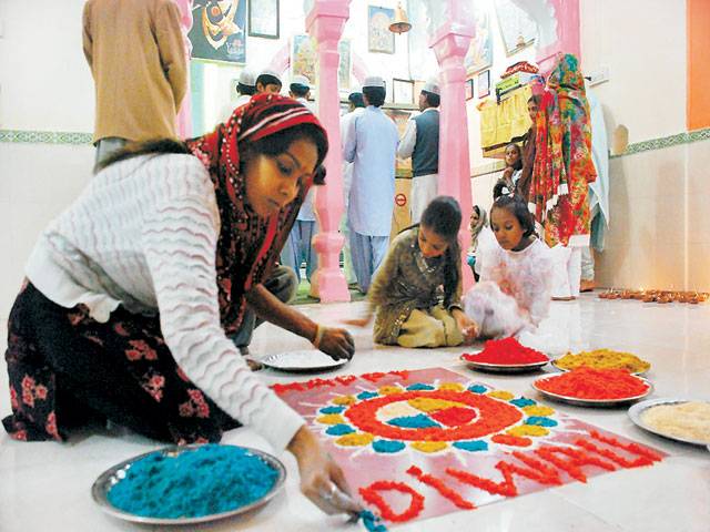 Hindu community continues to celebrate Diwali 