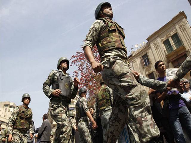 Egyptian army warns talks must resolve crisis