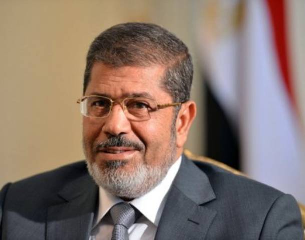 Egypt’s Mursi rescinds decree
