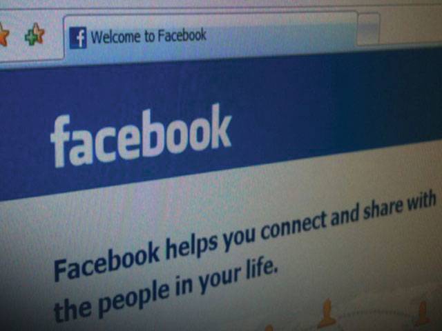 Facebook tests charging $1 to send messages to strangers