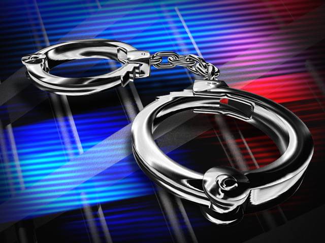 12 outlaws arrested; wine and narcotics seized