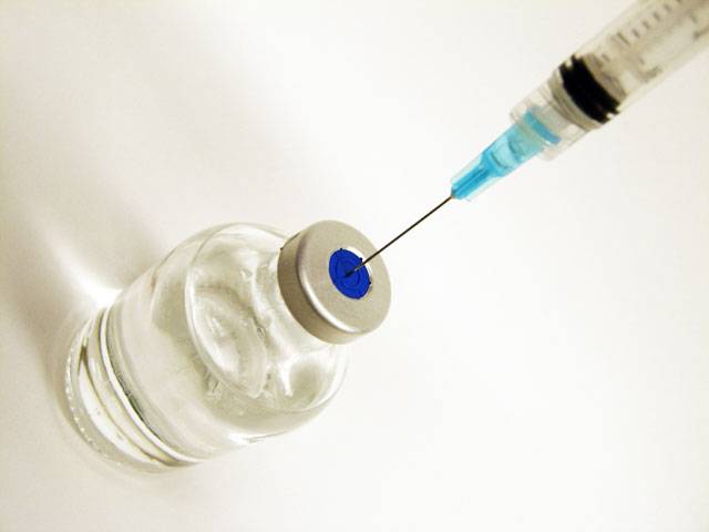 Vaccine temporarily brakes HIV