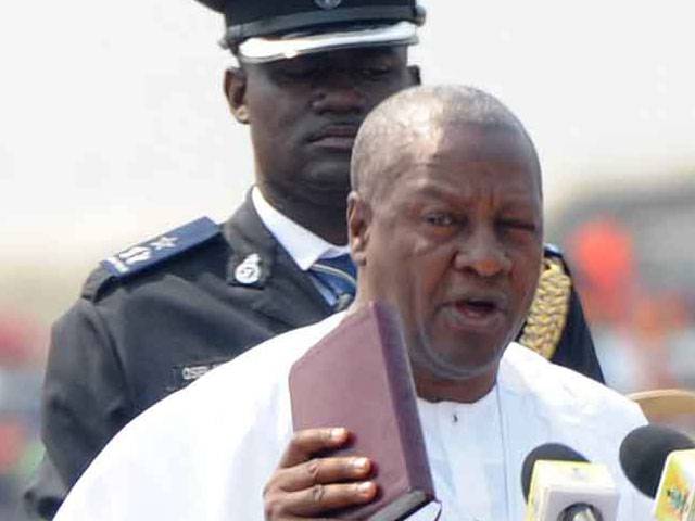 Ghana’s Mahama sworn in as president 