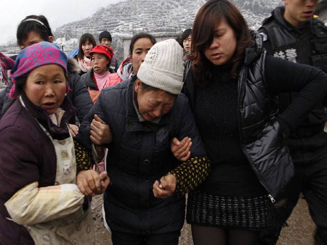 42 dead in China landslide