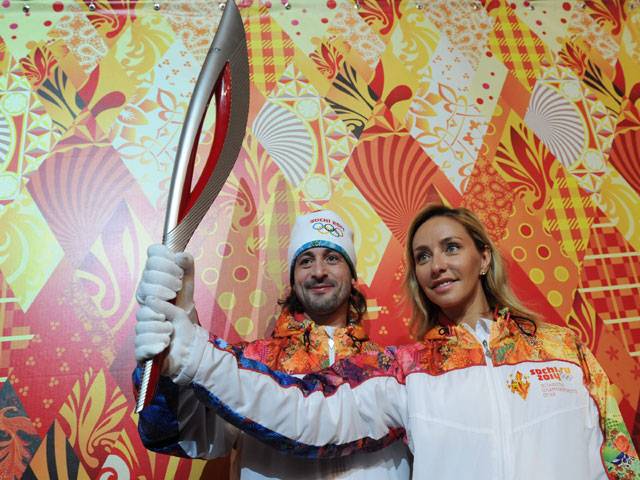 Russia unveils sleek Sochi Winter Olympic Games torch