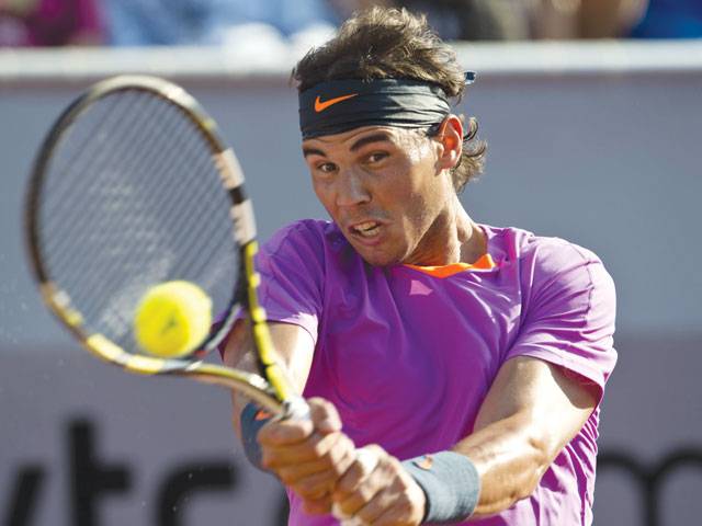 Nadal advances to semi-finals in comeback event