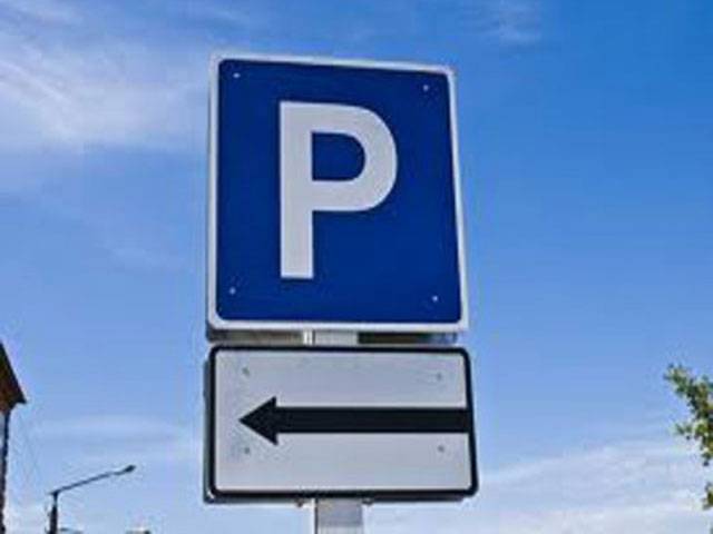 Lack of parking facilities poses traffic jams