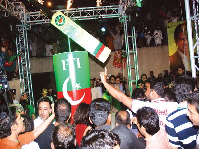 Final ‘line-up’ to be full of surprises: Imran