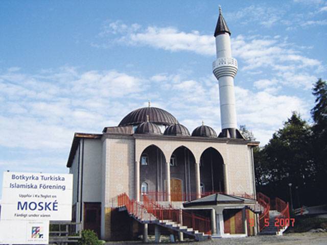 Swedish mosque can issue prayer calls