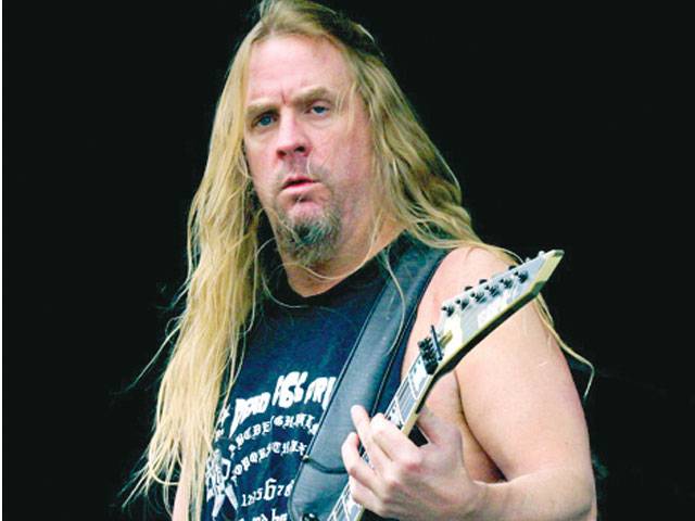 Guitarist Hanneman dead at 49 