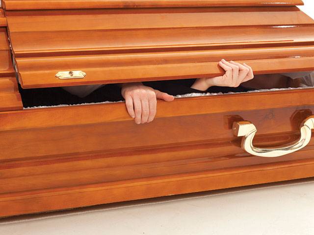 ‘Dead’ man’s revival shocks mourners 
