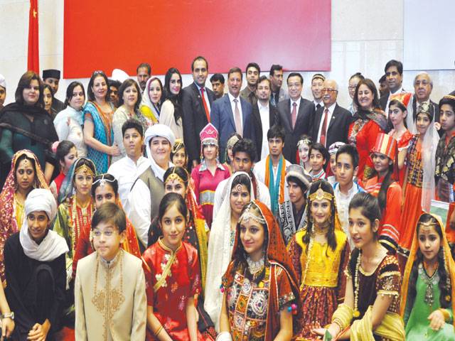 Chinese PM meets RMS students 