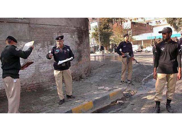 Two cops shot dead in Peshawar 