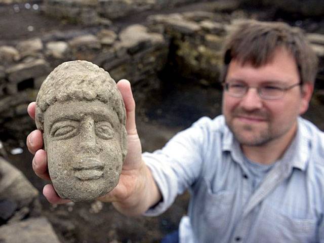 Teenage unearths Geordie Roman ‘god’ relic