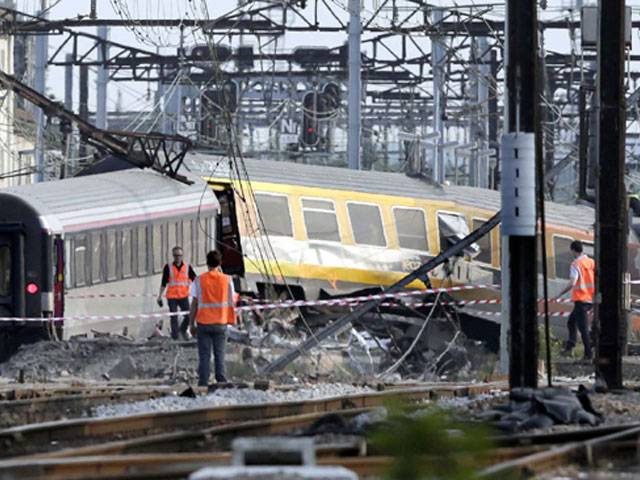 Track fault blamed in French train derailment