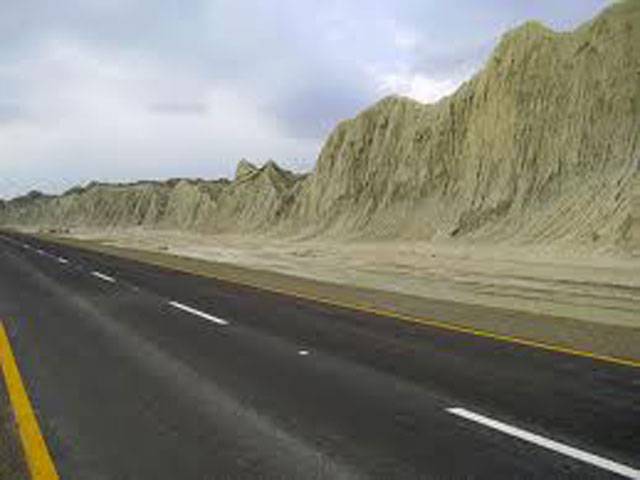 Govt notices delay in Balochistan road projects