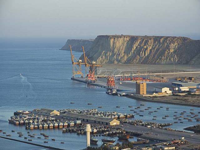 India wears unreal ‘String of Pearls’