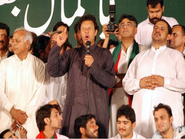 Govt out to rig by-polls: Imran