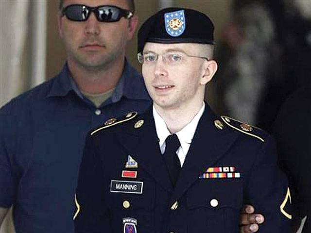 US military judge weighs sentence for Manning