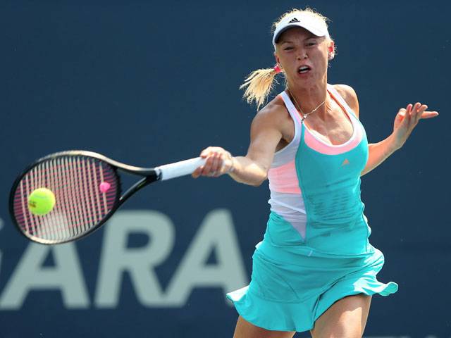 Wozniacki advances, Errani upset at New Haven Open