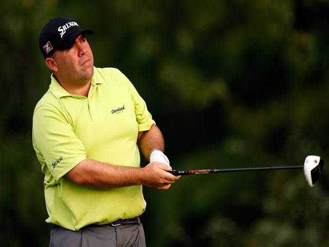 Stadler leads weather-disrupted Barclays