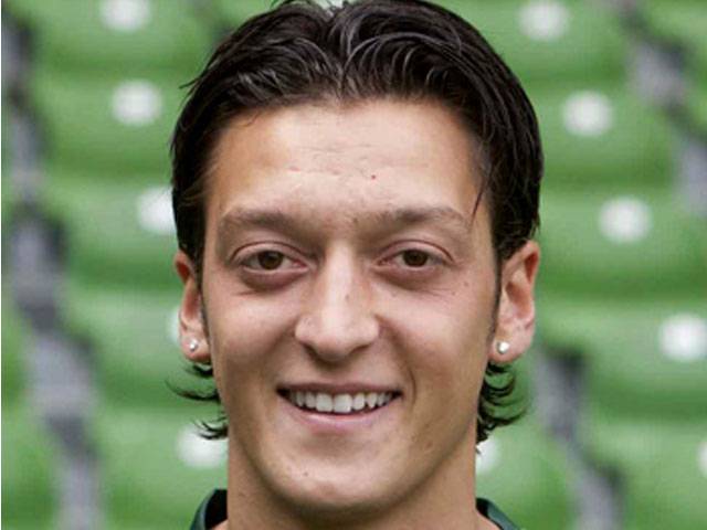 Loew bemused by Real selling of Ozil
