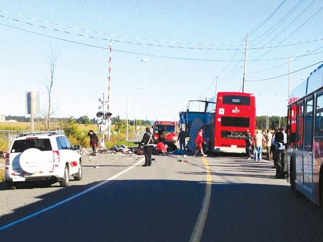 At least 5 dead in Canada bus-train crash