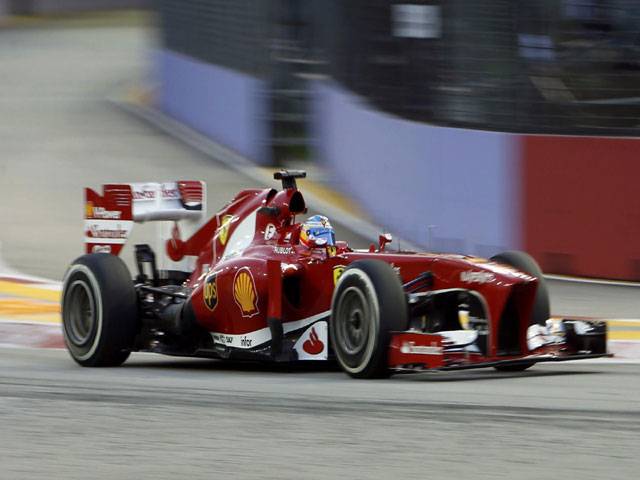 Hamilton fastest in first Singapore Grand Prix practice