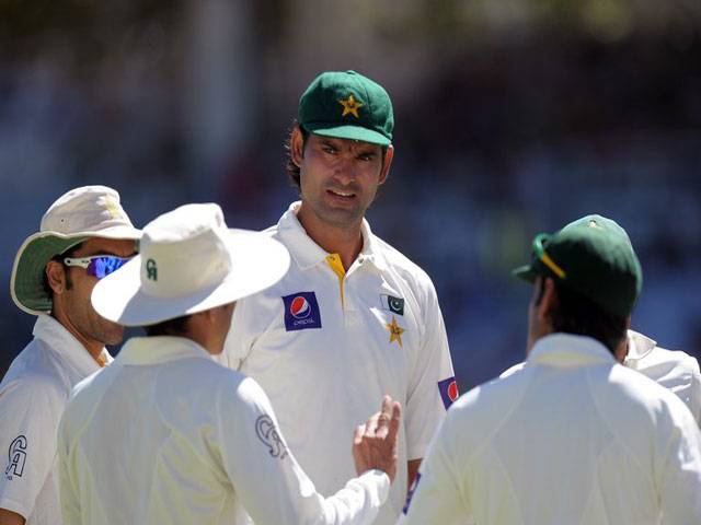 Pakistan mull leaving Irfan out of Tests against South Africa
