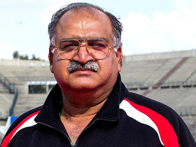 Akhtar quits as hockey coach