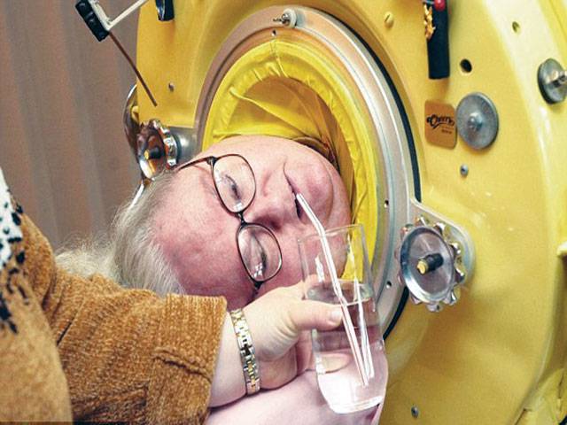 Woman lived inside iron lung for 61 years